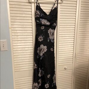 Lulu's Black Maxi Dress with White Floral Pattern